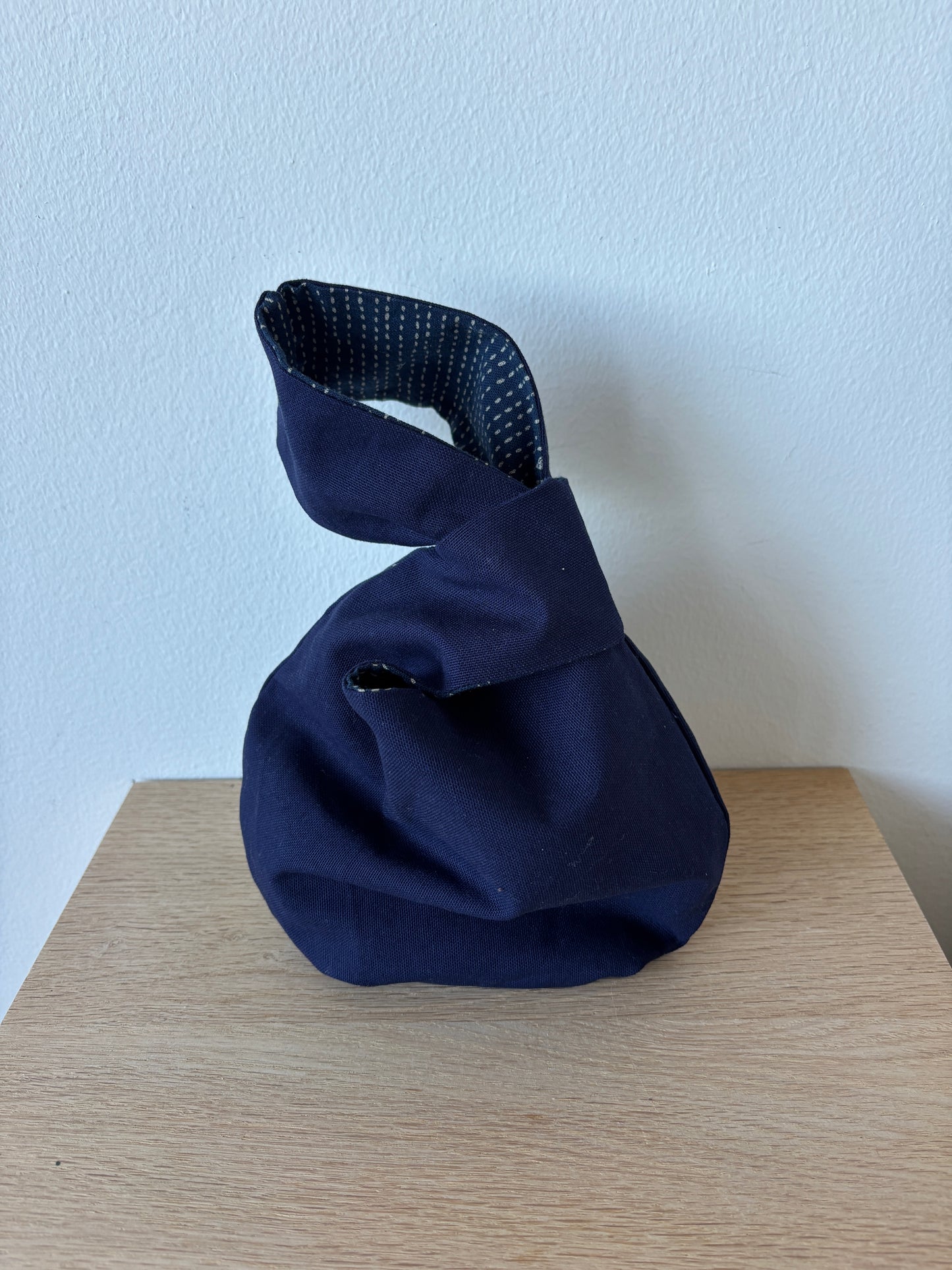 Knudetaske vendbar